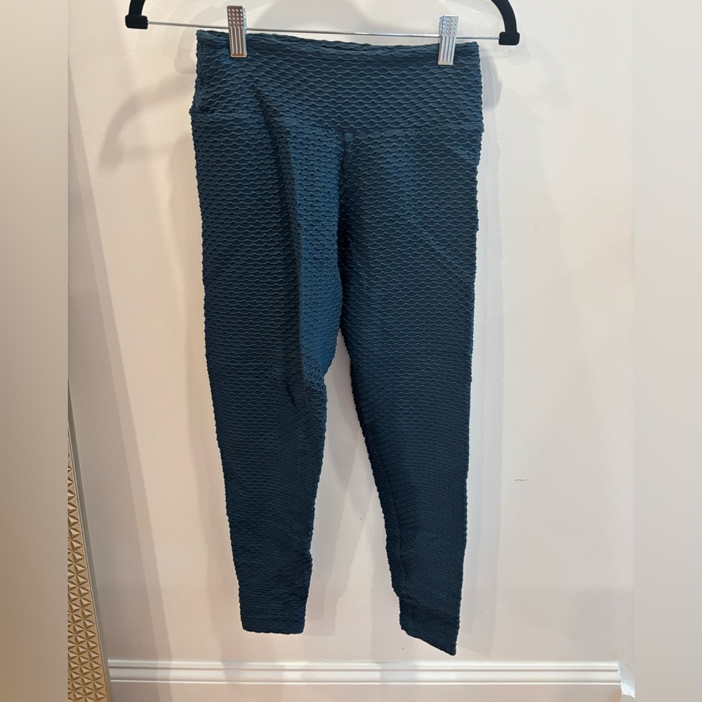 Booty by Brabants Textured Navy Leggings